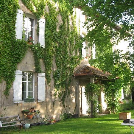Le Domaine De Panissac Panzió Berneuil  Kültér fotó
