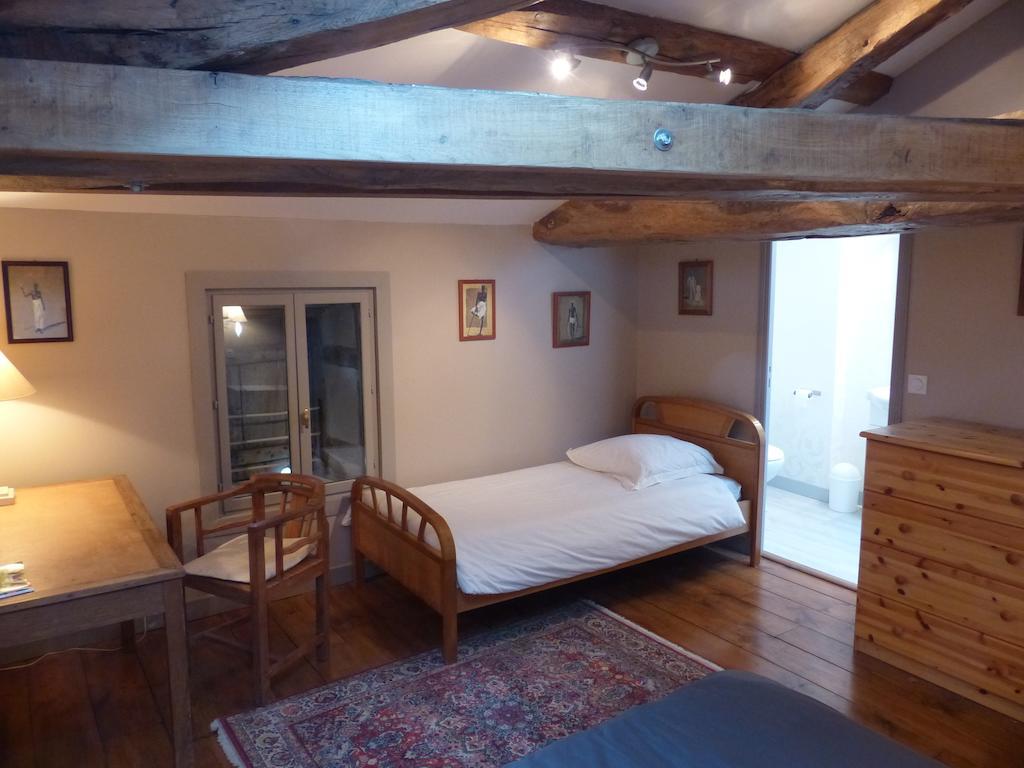 Le Domaine De Panissac Panzió Berneuil  Szoba fotó